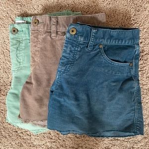 Lot of 3 Carve Designs Oahu Twill 4” shorts.  Size 2.